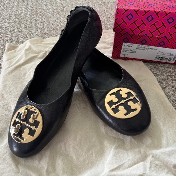 Tory Burch Flats — Because Your Feet Deserve Main-Character Energy - Picture 1 of 1